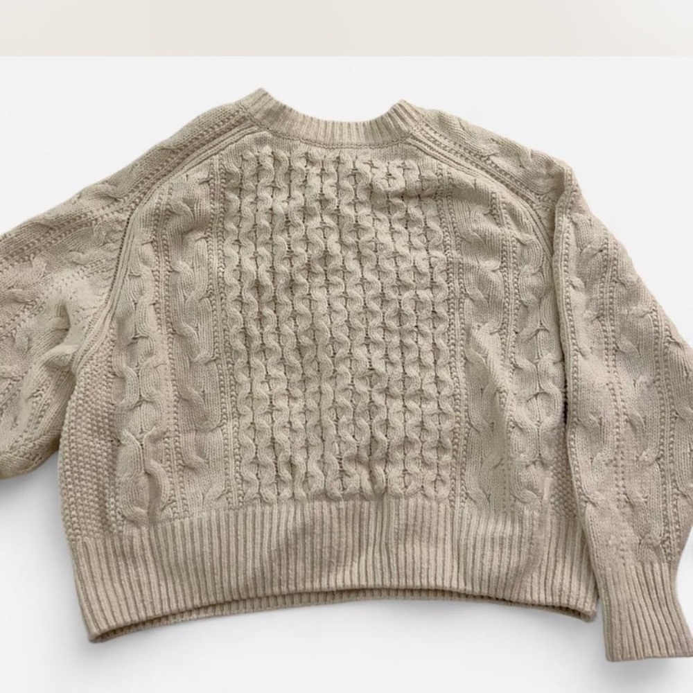 Universal Thread Women's Cable Knit Sweater - Beige